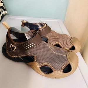 Crocs Swiftwater Disney Men’s Mickey Mouse Sandals 203571 Brown Mesh Shoes Sz 10